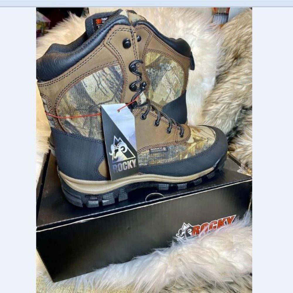 Rocky Core Waterproof 400G Insulated Outdoor Boots Mens Sz 10.5 W Fast Shipping - Picture 1 of 9